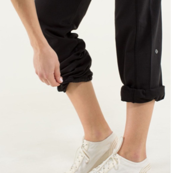 Lululemon Calm and Cozy Wide Leg, drawstring, size 4 - Picture 7 of 7